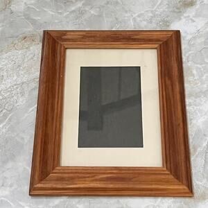 Classic Wooden Picture Frame With White Border for 5 x 7" Photos Free Standing